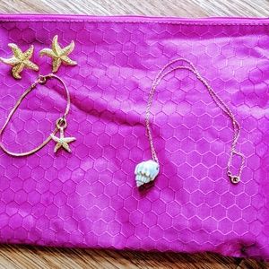 Golden starfish earings & bracelet
